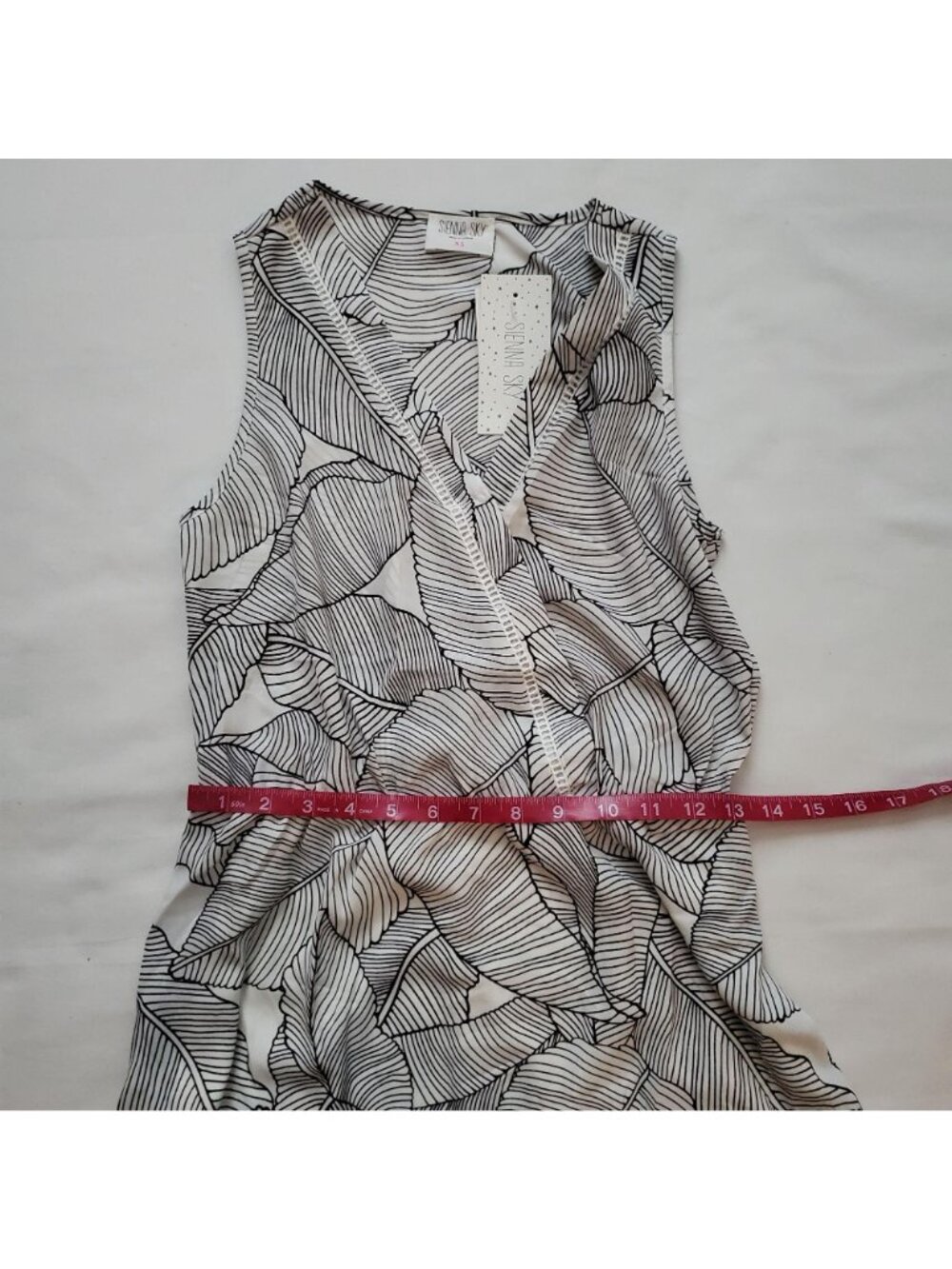 Sienna Sky Women's Leaf Print Surplice Ruffled Short Dress Size X-Small NWT - Picture 13 of 15